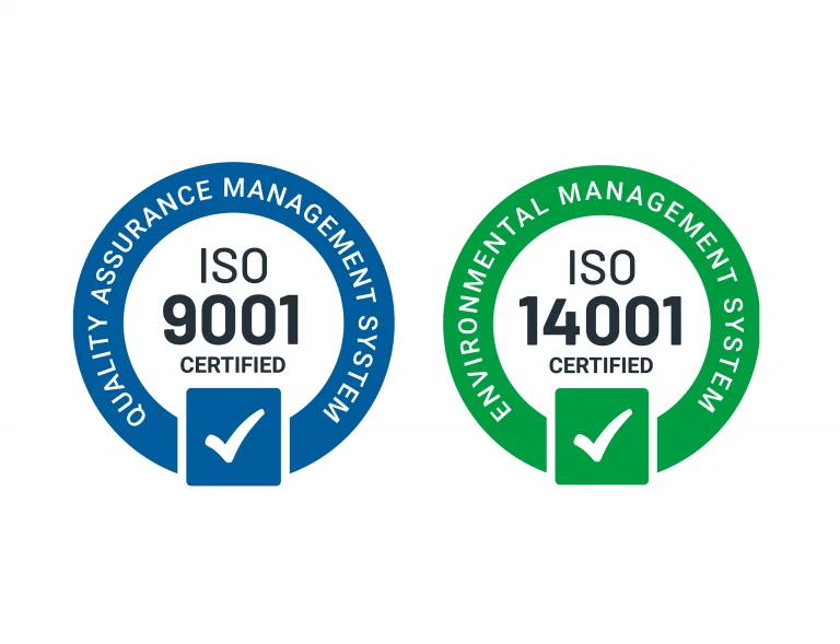 Sellos de certificación ISO 9001 para calidad e ISO 14001 para gestión ambiental en una organización